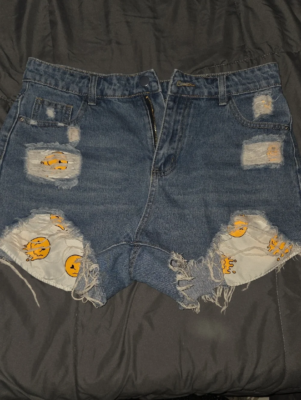 SHEIN Blue Distressed Denim Shorts with Yellow Patch Detail